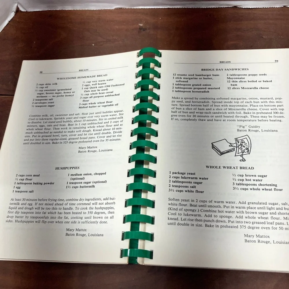 Turnip Greens in the Bathtub Genie Taylor Harrison 1981 First Printing Cookbook